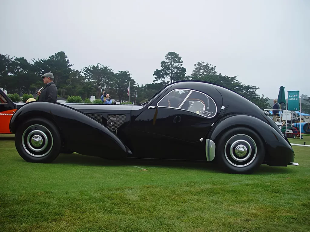Photo de profil d'une Bugatti Type 57 SC Atlantic Coupé