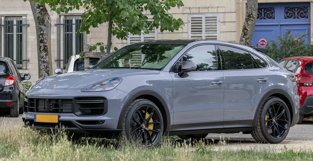 Photo de Porsche Cayenne Turbo GT, le SUV par Porsche